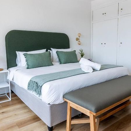 Greenpoint Emerald Cape Town Exterior photo